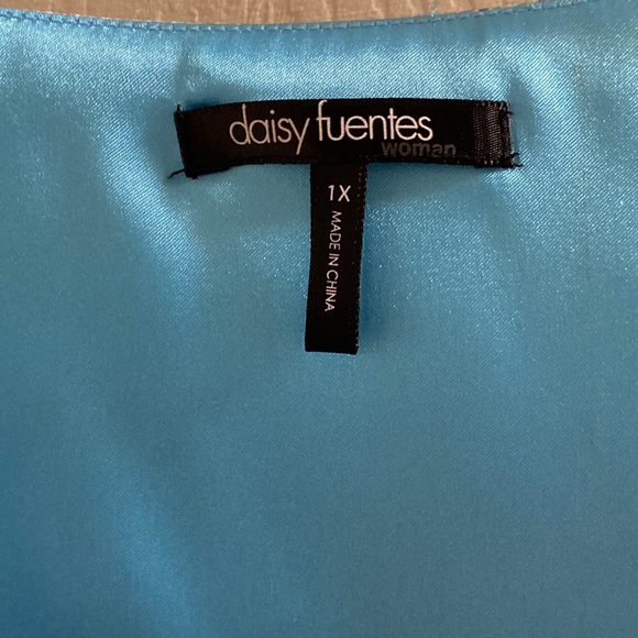 Daisy Fuentes Blouse - size 1X - Picture 2 of 8